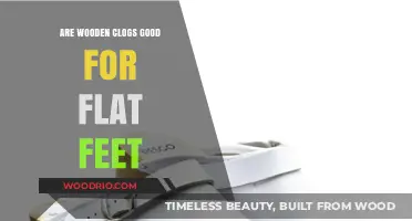 Exploring Comfort: Are Wooden Clogs a Good Choice for Flat Feet?