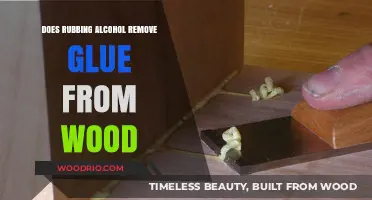 Efficiently Removing Glue from Wood with Rubbing Alcohol