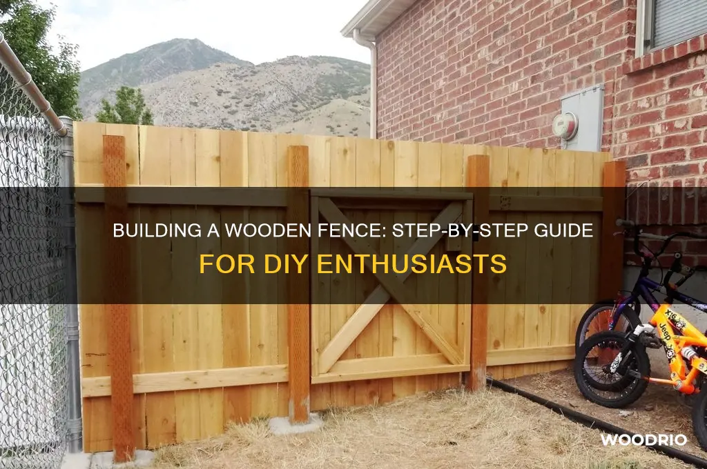 how cammake a fence wood