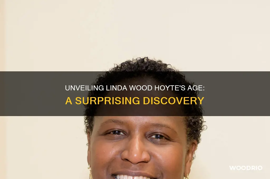 how old is linda wood hoyte