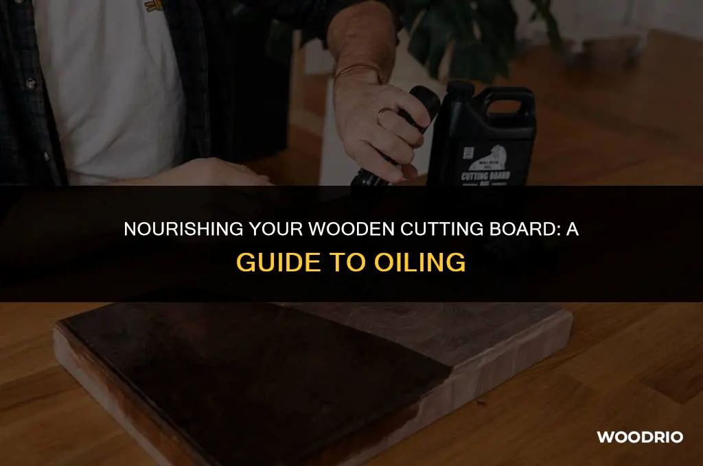 what do you oil a wooden cutting board with